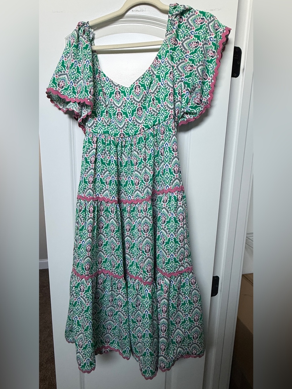 She & Sky Green and Pink Patterned Tiered Dress